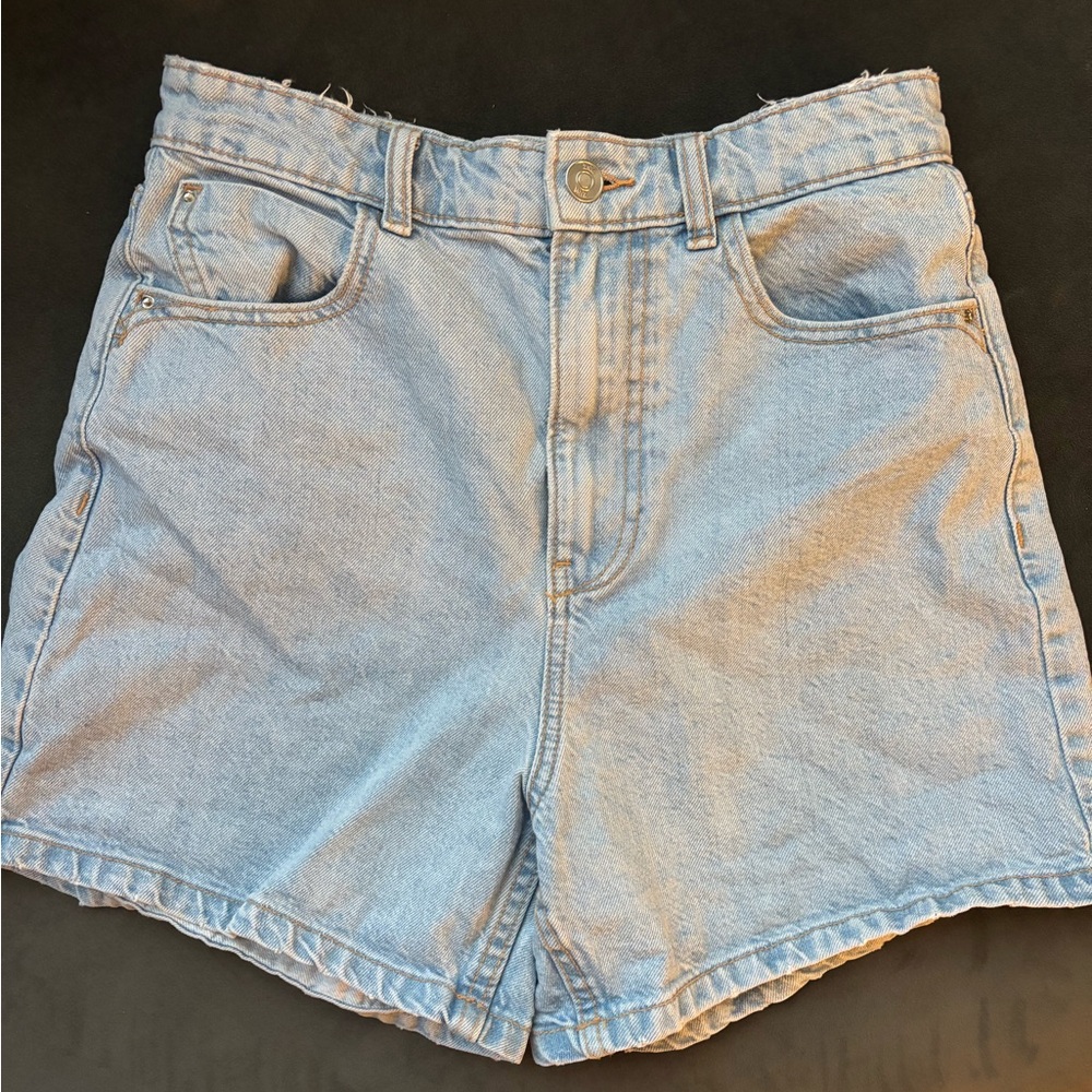 Zara Classic Light Blue Denim Women’s Shorts